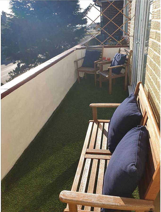 Sandy Feet Retreat Apartment เซาท์เฮย์ลิง ภายนอก รูปภาพ